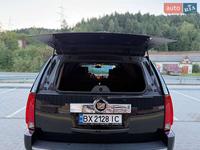 Внедорожник / Кроссовер Cadillac Escalade 2013 в Сколе