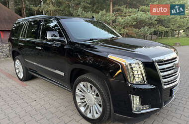 Внедорожник / Кроссовер Cadillac Escalade 2016 в 