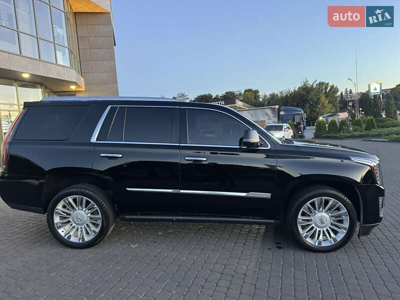Внедорожник / Кроссовер Cadillac Escalade 2016 в Хмельницком
