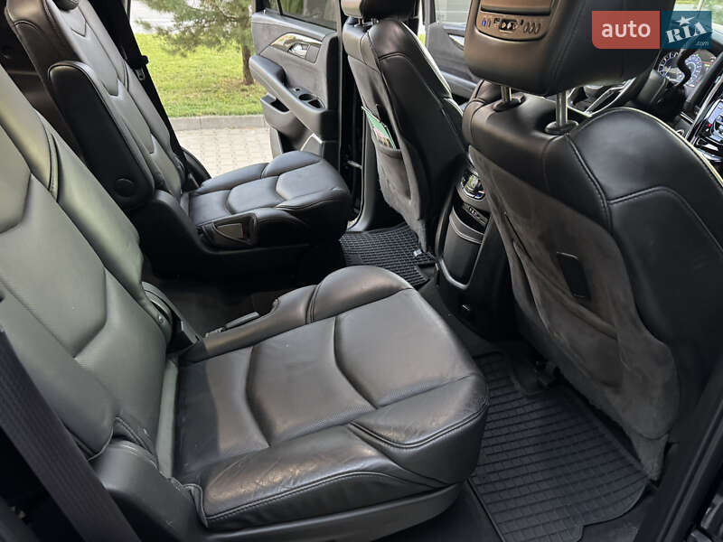 Внедорожник / Кроссовер Cadillac Escalade 2016 в Хмельницком