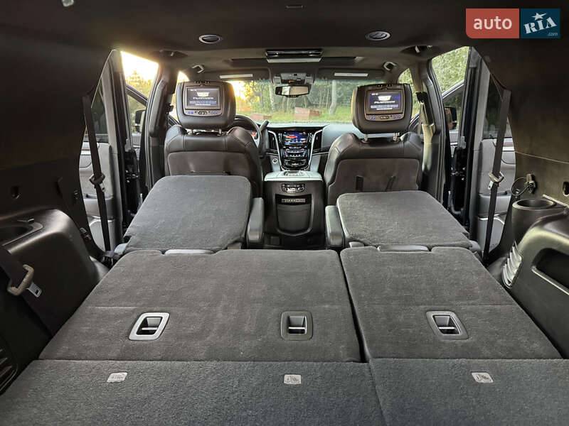 Внедорожник / Кроссовер Cadillac Escalade 2016 в Хмельницком
