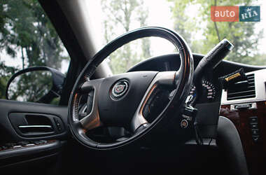 Позашляховик / Кросовер Cadillac Escalade 2008 в 