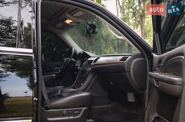 Позашляховик / Кросовер Cadillac Escalade 2008 в 