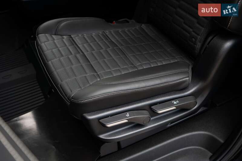 Внедорожник / Кроссовер Cadillac Escalade 2025 в Киеве