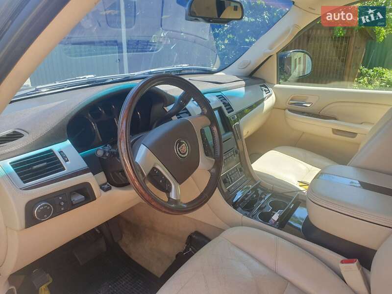 Внедорожник / Кроссовер Cadillac Escalade 2007 в Черкассах