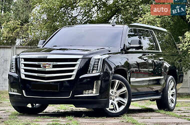 Внедорожник / Кроссовер Cadillac Escalade 2016 в Киеве