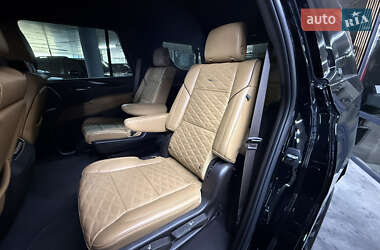 Внедорожник / Кроссовер Cadillac Escalade 2022 в 