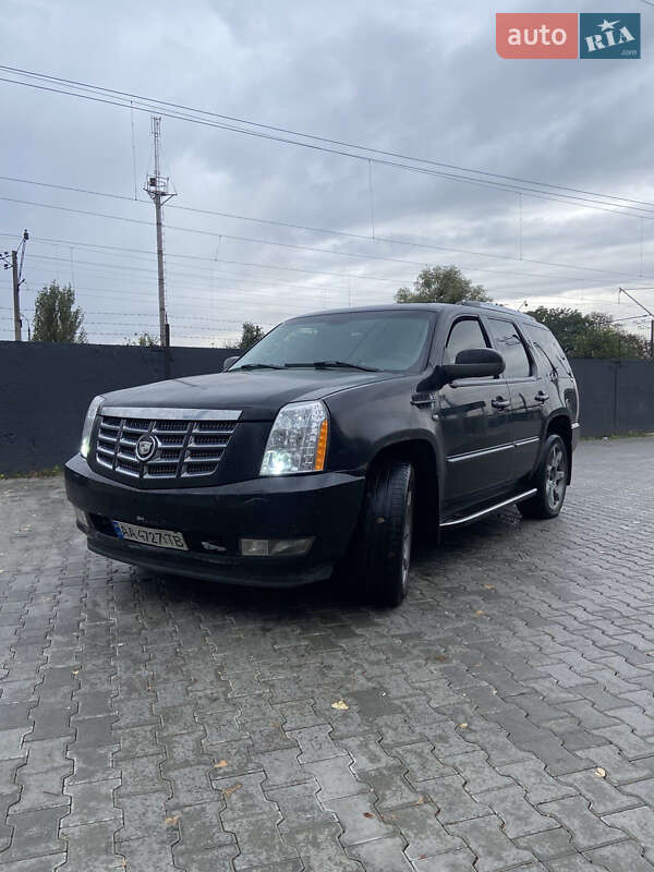 Внедорожник / Кроссовер Cadillac Escalade 2007 в Киеве