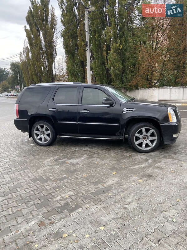 Внедорожник / Кроссовер Cadillac Escalade 2007 в Киеве