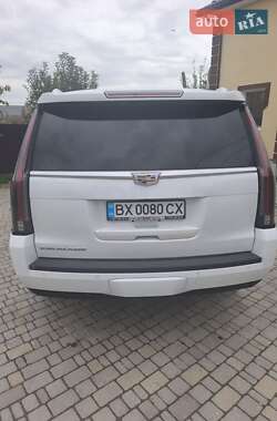 Позашляховик / Кросовер Cadillac Escalade 2016 в 