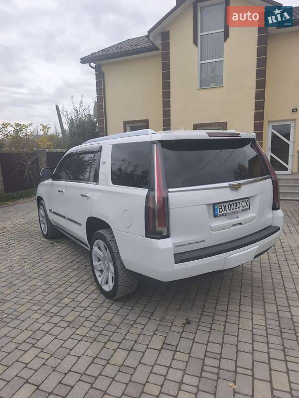 Позашляховик / Кросовер Cadillac Escalade 2016 в Хмельницькому