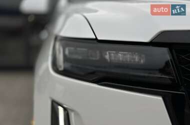 Позашляховик / Кросовер Cadillac Escalade 2021 в 