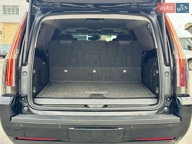 Внедорожник / Кроссовер Cadillac Escalade 2016 в Киеве фото 23 Внедорожник / Кроссовер Cadillac Escalade 2016 в Киеве