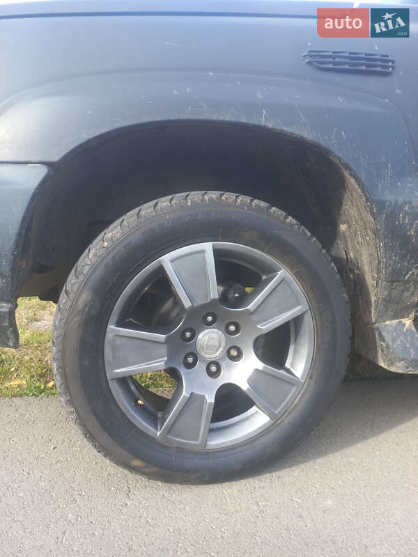 Пикап Cadillac Escalade 2002 в Ивано-Франковске