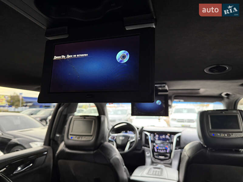 Внедорожник / Кроссовер Cadillac Escalade 2015 в Киеве