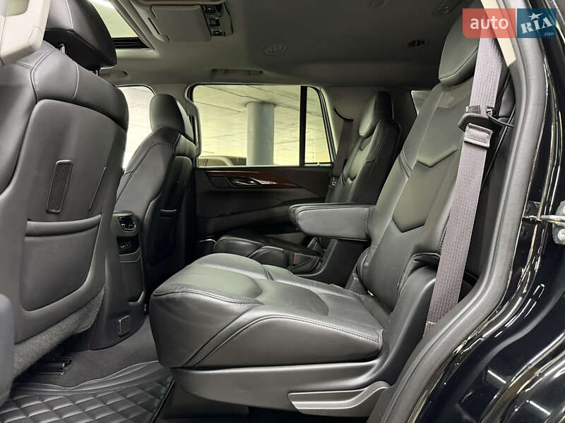 Внедорожник / Кроссовер Cadillac Escalade 2015 в Одессе