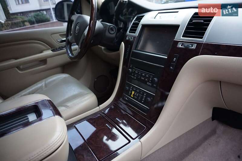 Внедорожник / Кроссовер Cadillac Escalade 2013 в Николаеве фото 7 Внедорожник / Кроссовер Cadillac Escalade 2013 в Николаеве