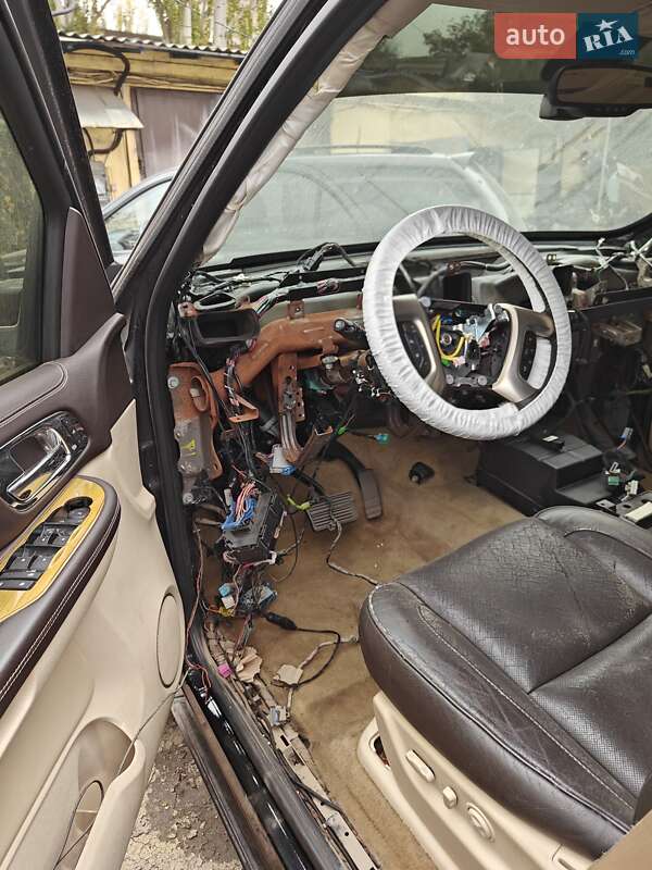 Внедорожник / Кроссовер Cadillac Escalade 2007 в Одессе фото 12 Внедорожник / Кроссовер Cadillac Escalade 2007 в Одессе