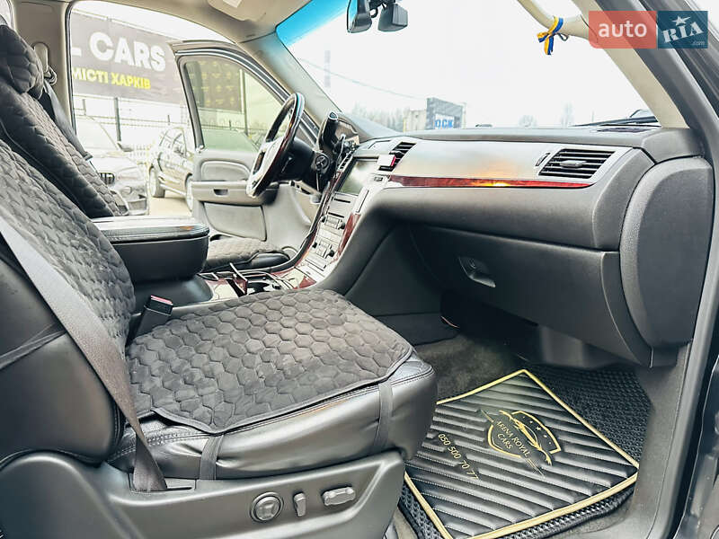 Позашляховик / Кросовер Cadillac Escalade 2008 в Харкові