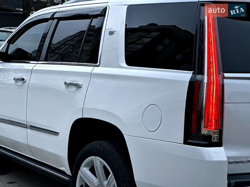 Позашляховик / Кросовер Cadillac Escalade 2016 в Тернополі фото 14 Позашляховик / Кросовер Cadillac Escalade 2016 в Тернополі