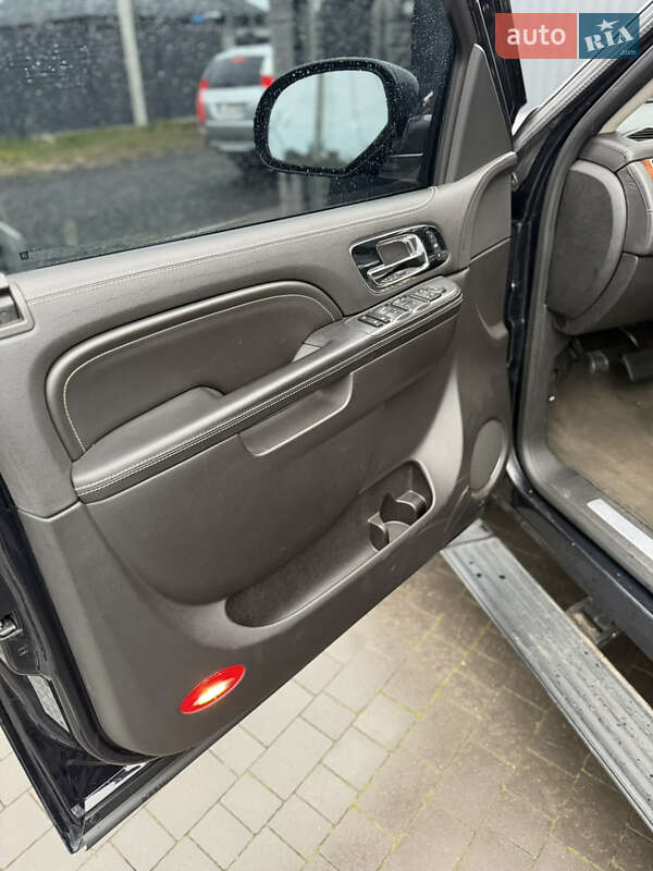 Внедорожник / Кроссовер Cadillac Escalade 2013 в Луцке фото 38 Внедорожник / Кроссовер Cadillac Escalade 2013 в Луцке