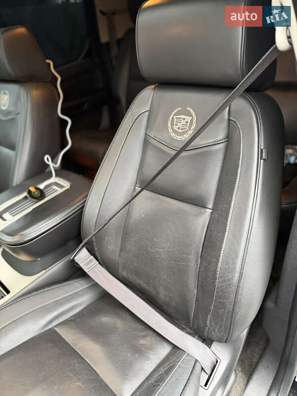 Внедорожник / Кроссовер Cadillac Escalade 2013 в Луцке фото 48 Внедорожник / Кроссовер Cadillac Escalade 2013 в Луцке