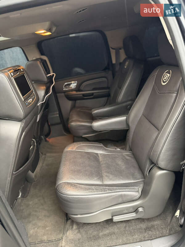 Внедорожник / Кроссовер Cadillac Escalade 2013 в Луцке фото 66 Внедорожник / Кроссовер Cadillac Escalade 2013 в Луцке