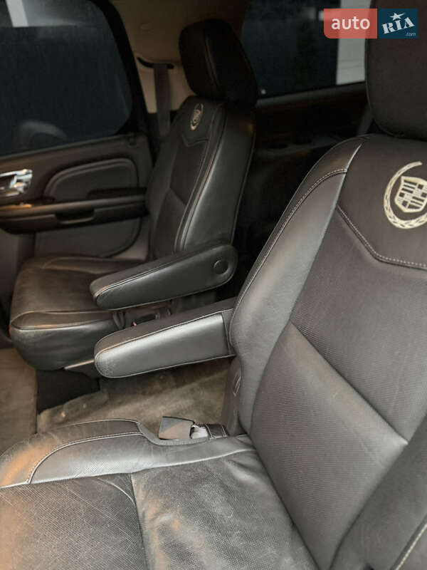 Внедорожник / Кроссовер Cadillac Escalade 2013 в Луцке фото 69 Внедорожник / Кроссовер Cadillac Escalade 2013 в Луцке