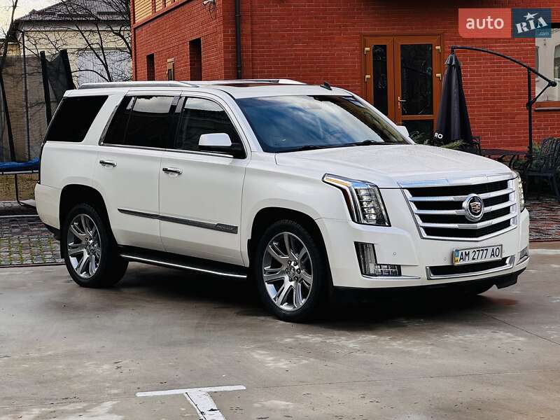 Внедорожник / Кроссовер Cadillac Escalade 2014 в Коростене