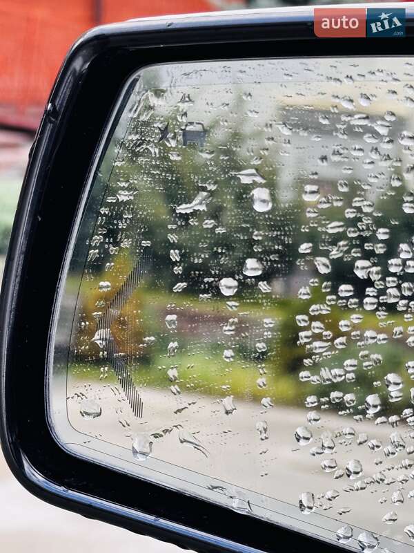 Внедорожник / Кроссовер Cadillac Escalade 2014 в Коростене