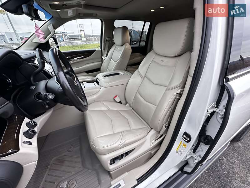Позашляховик / Кросовер Cadillac Escalade 2018 в Києві фото 16 Позашляховик / Кросовер Cadillac Escalade 2018 в Києві
