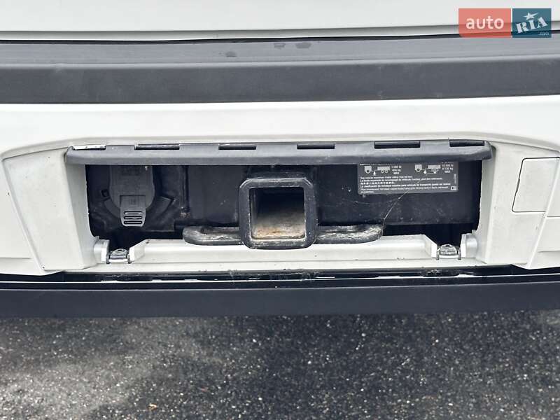 Позашляховик / Кросовер Cadillac Escalade 2018 в Києві фото 31 Позашляховик / Кросовер Cadillac Escalade 2018 в Києві