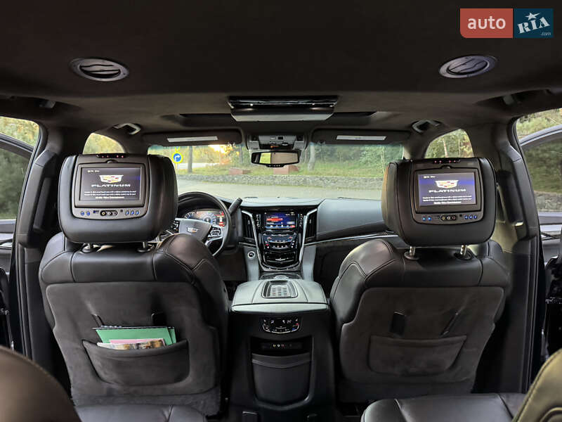 Внедорожник / Кроссовер Cadillac Escalade 2016 в Хмельницком