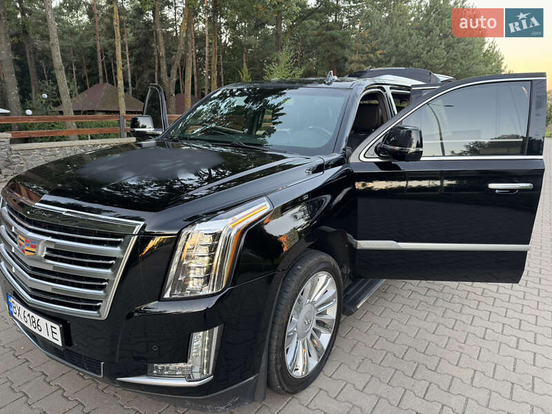 Внедорожник / Кроссовер Cadillac Escalade 2016 в Хмельницком