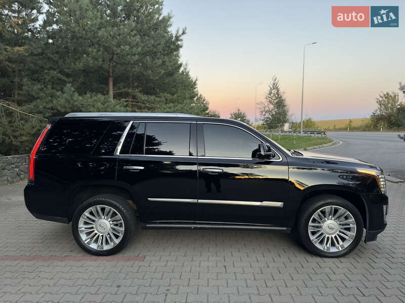 Внедорожник / Кроссовер Cadillac Escalade 2016 в Хмельницком