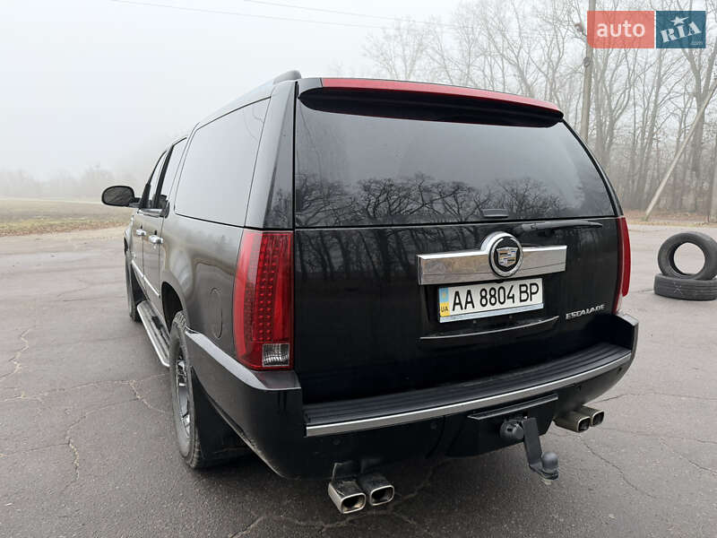 Позашляховик / Кросовер Cadillac Escalade 2007 в Умані фото 23 Позашляховик / Кросовер Cadillac Escalade 2007 в Умані