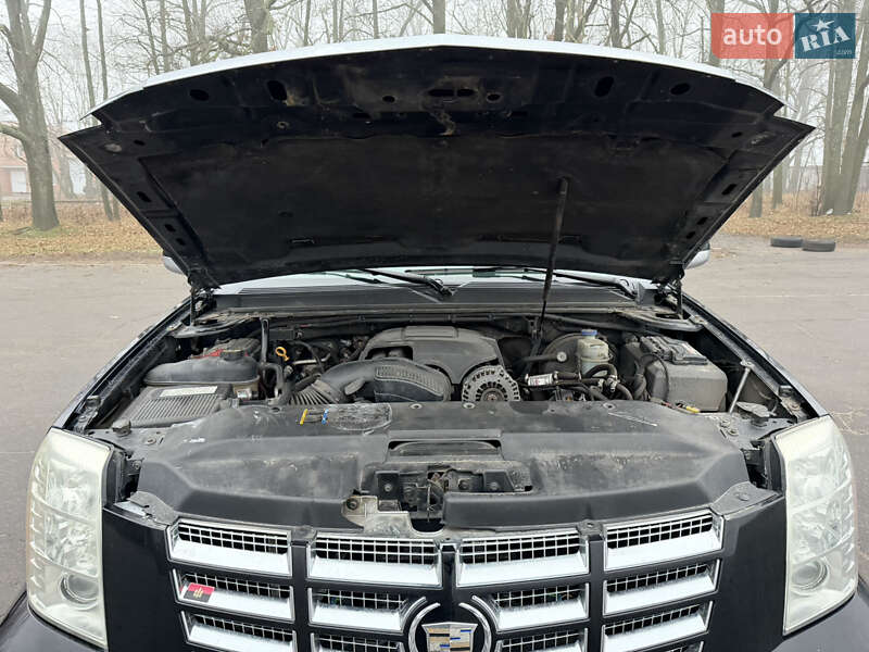 Позашляховик / Кросовер Cadillac Escalade 2007 в Умані фото 29 Позашляховик / Кросовер Cadillac Escalade 2007 в Умані