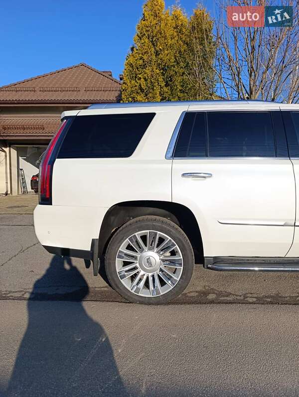 Позашляховик / Кросовер Cadillac Escalade 2019 в Вінниці