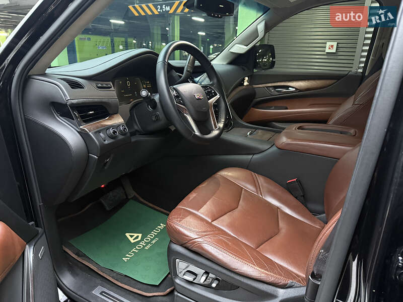 Позашляховик / Кросовер Cadillac Escalade 2014 в Києві фото 23 Позашляховик / Кросовер Cadillac Escalade 2014 в Києві