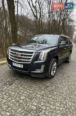 Позашляховик / Кросовер Cadillac Escalade 2018 в Чернівцях