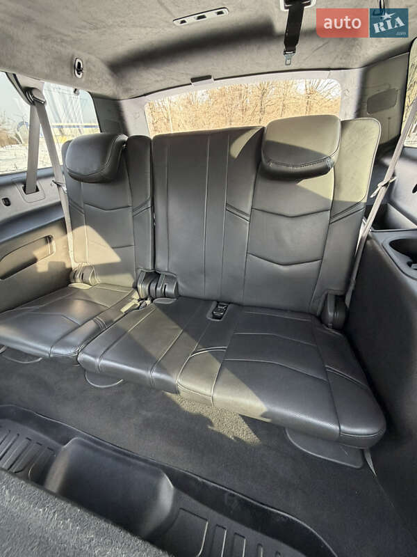 Внедорожник / Кроссовер Cadillac Escalade 2018 в Кривом Роге