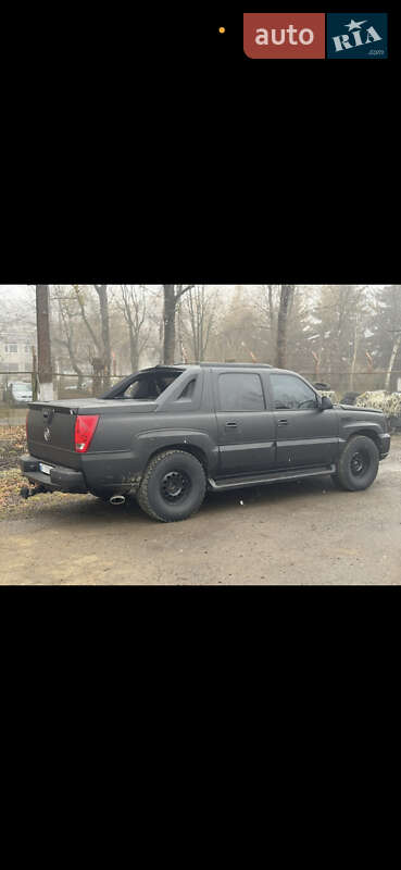 Пикап Cadillac Escalade 2002 в Ивано-Франковске фото Пикап Cadillac Escalade 2002 в Ивано-Франковске