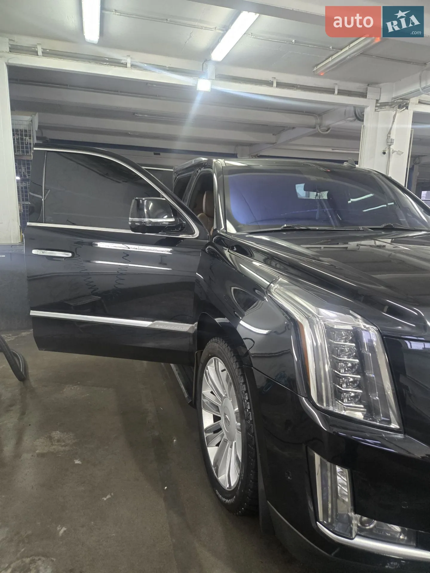 2017 Cadillac Escalade - мініатюра 40