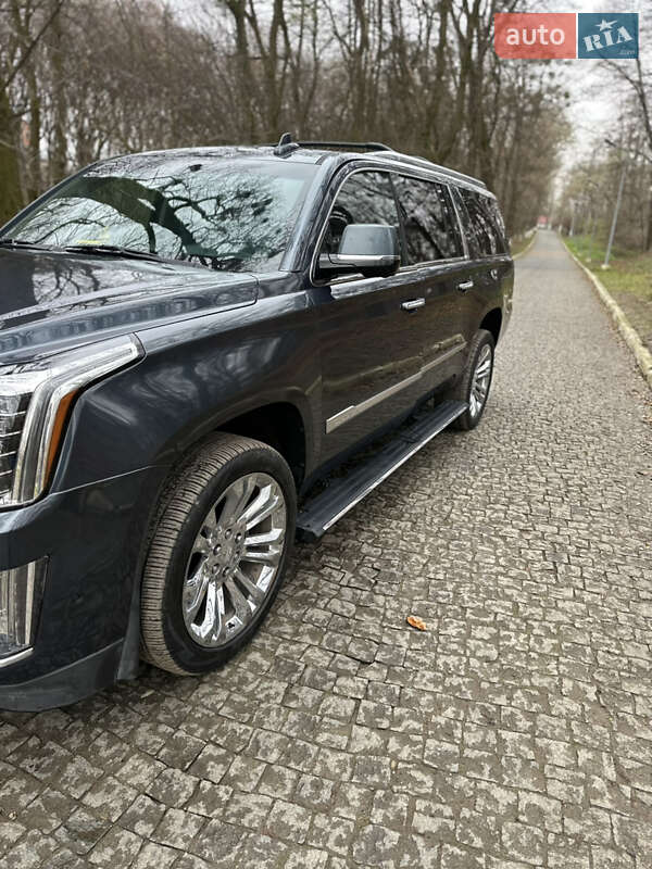 Внедорожник / Кроссовер Cadillac Escalade 2018 в Черновцах