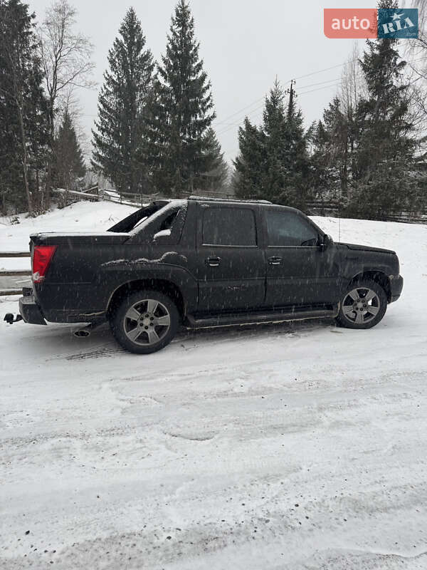 Пікап Cadillac Escalade 2002 в Івано-Франківську