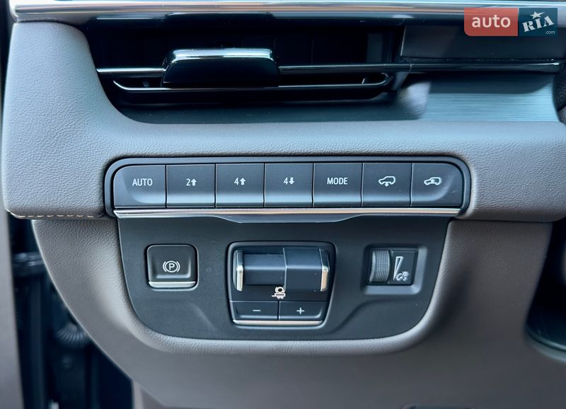 Позашляховик / Кросовер Cadillac Escalade 2021 в Києві