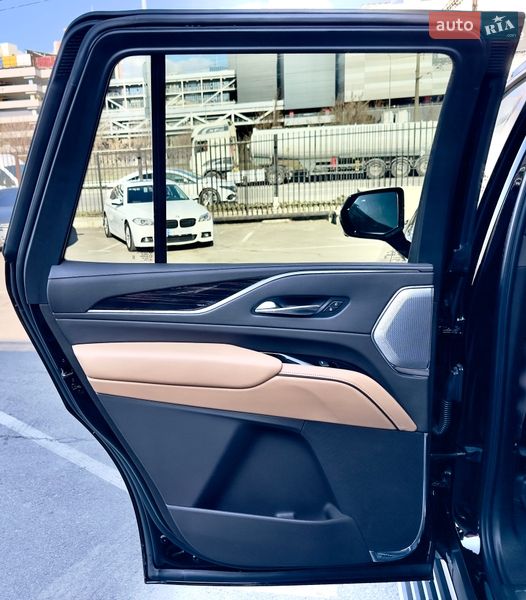 Позашляховик / Кросовер Cadillac Escalade 2021 в Києві