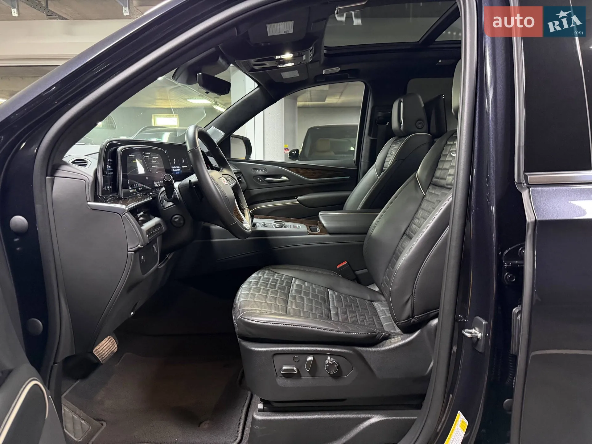 2022 Cadillac Escalade - мініатюра 49