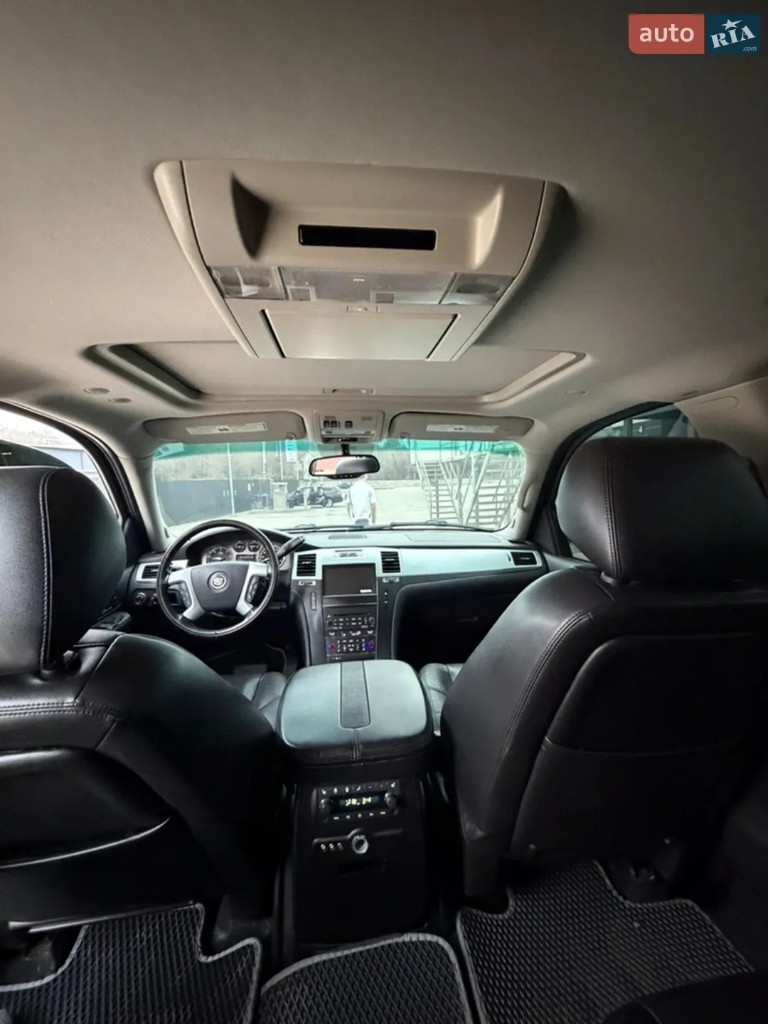 2011 Cadillac Escalade - мініатюра 16