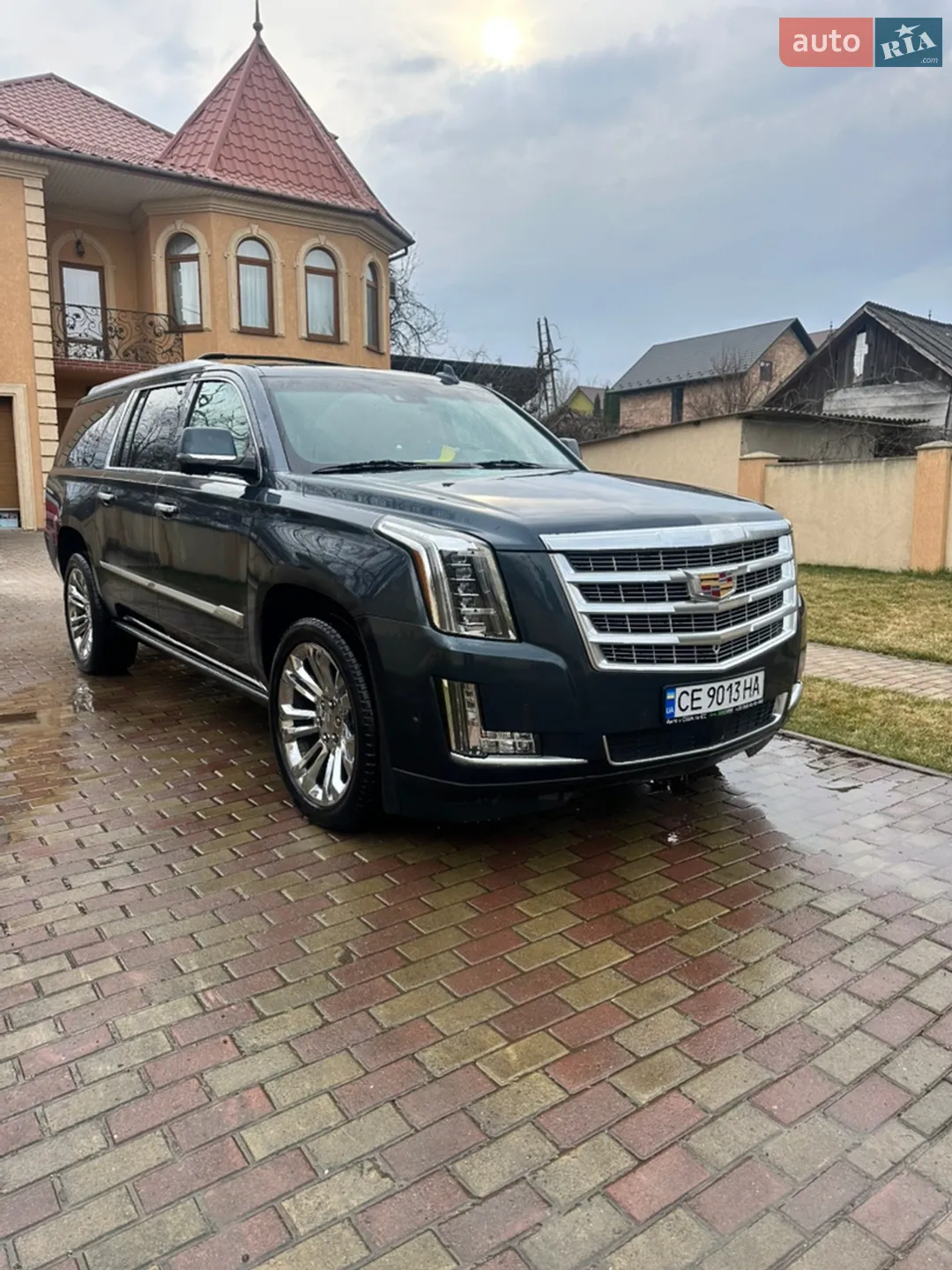 2018 Cadillac Escalade - мініатюра 4